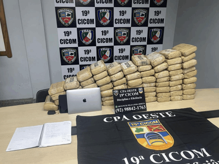 Polícia apreende 70 kg de maconha e caminhonete de luxo após perseguição na Ponta Negra