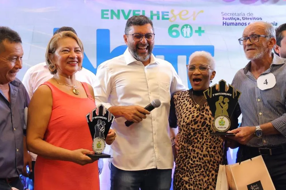Governador Wilson Lima destaca avanços nas políticas voltadas à pessoa idosa durante baile “Bolero Noite Dançante”